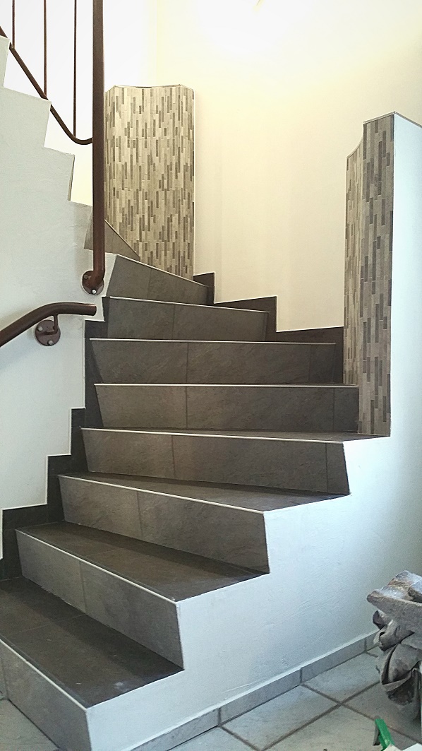 Bei so einem Highlight aus Mosaik geht man die Treppe gerne auf und ab!